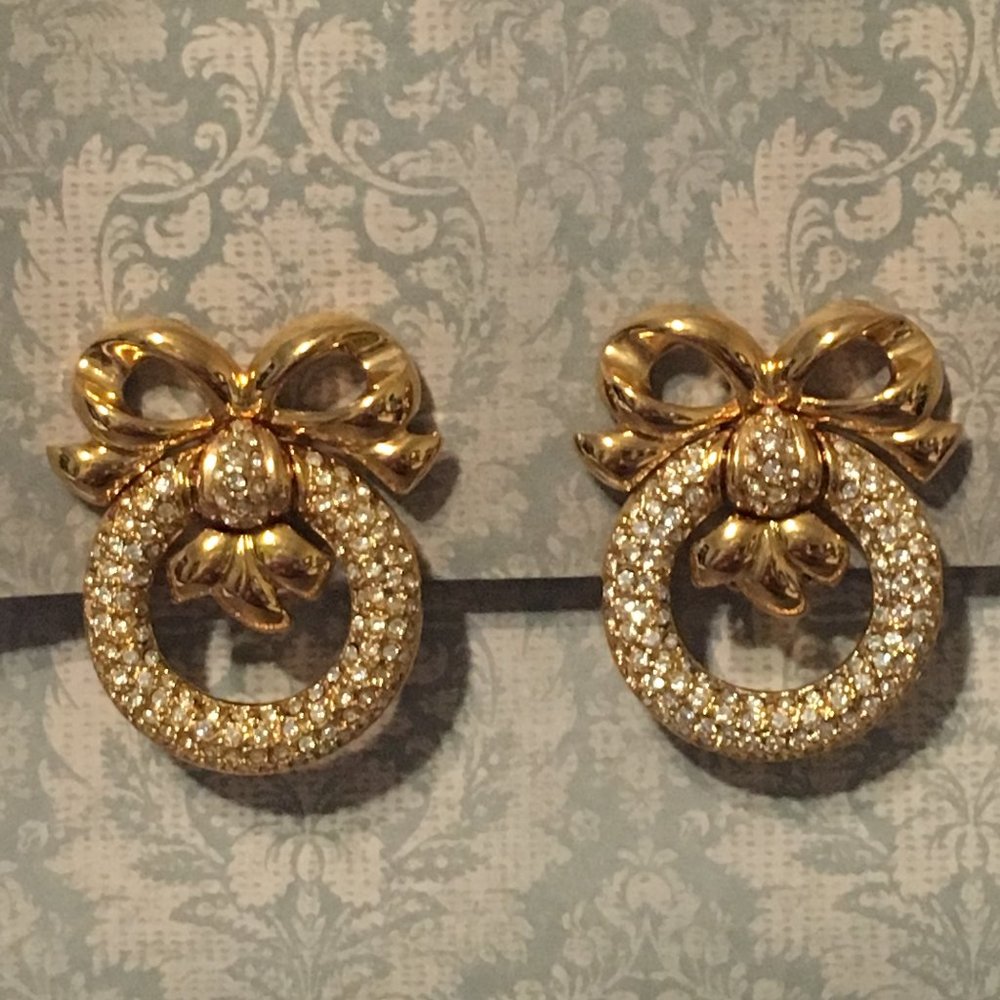 Fabulous Elizabeth Taylor Collection Rhinestone Wreath Earrings